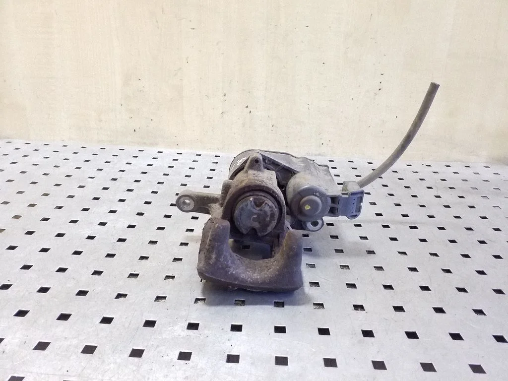 Rear brake caliper 0204749603AG