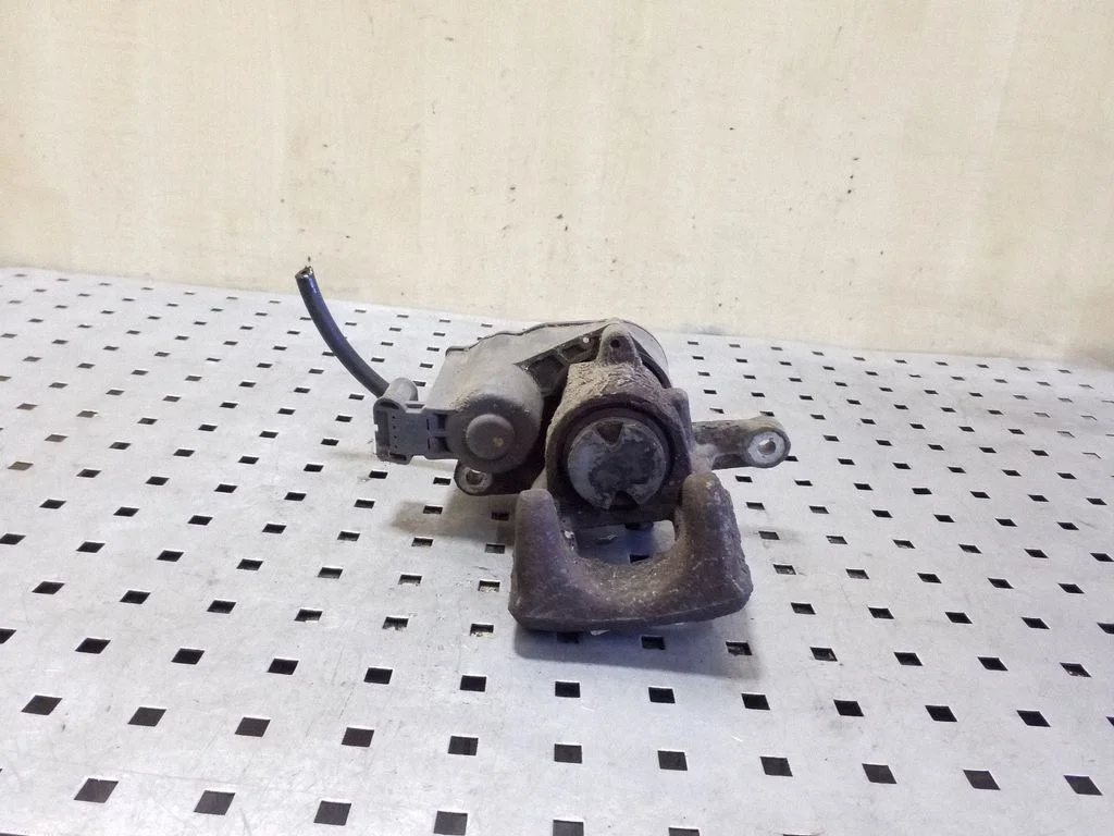 Rear brake caliper 0204749603AG