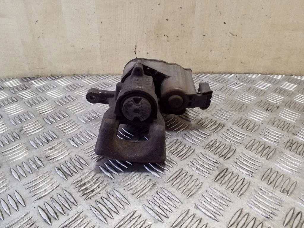 Aizmugurējais bremžu suports – Citroen C4 Grand Picasso (2013-2018)