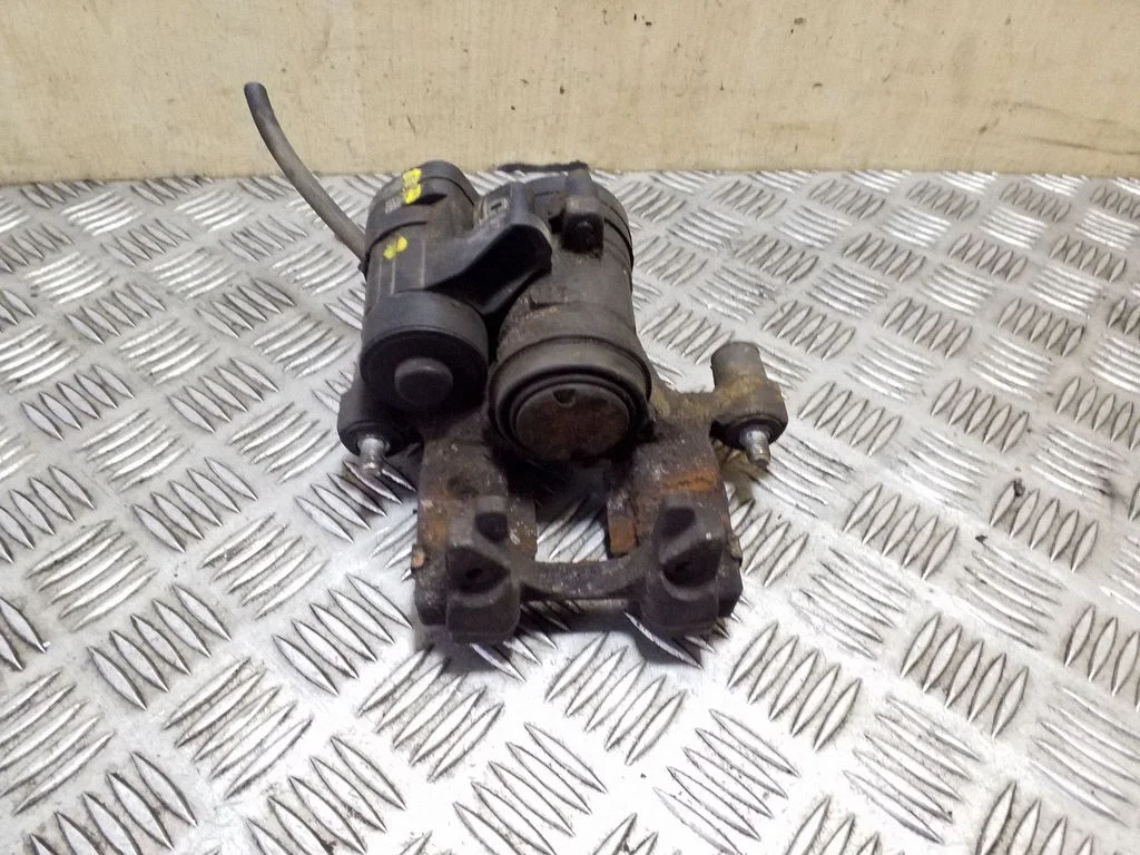 Rear brake caliper – Volkswagen Passat CC (2008-2016)