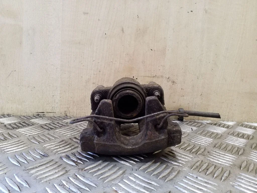 Tagumine pidurisadul 30639523