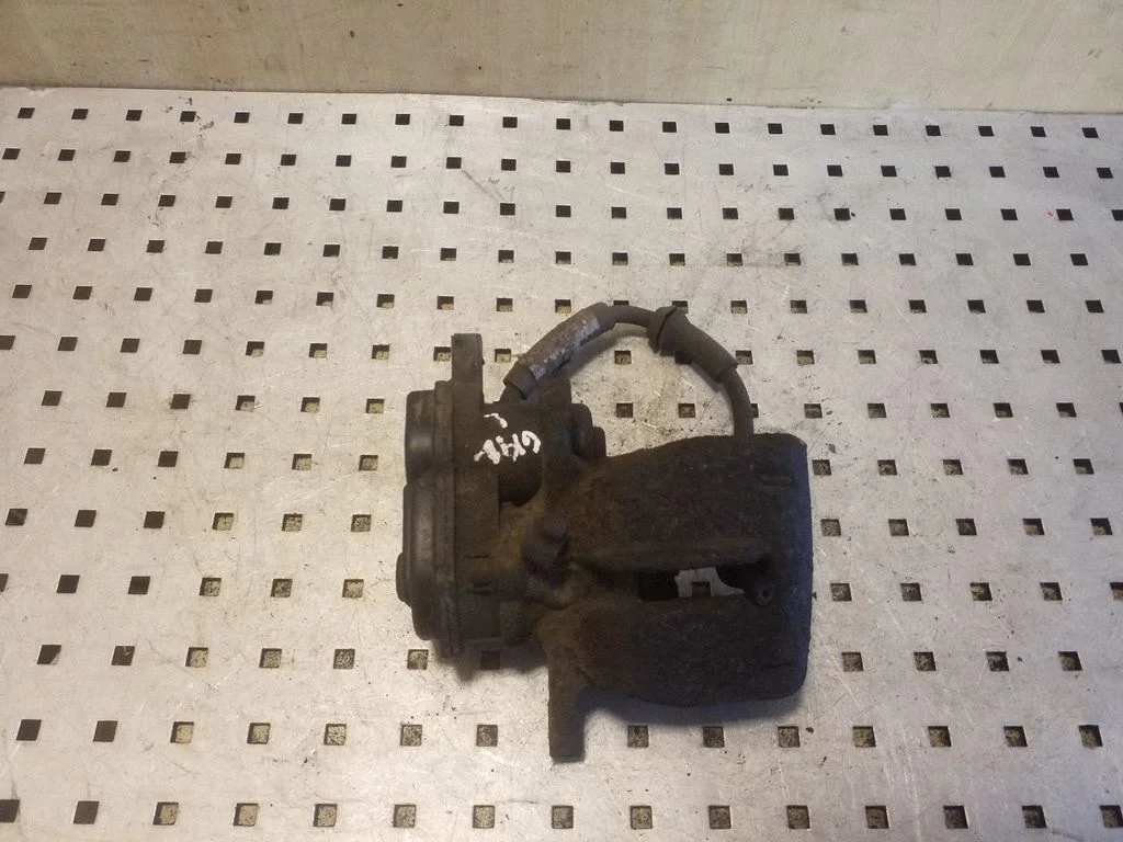 Rear brake caliper 660GNO64