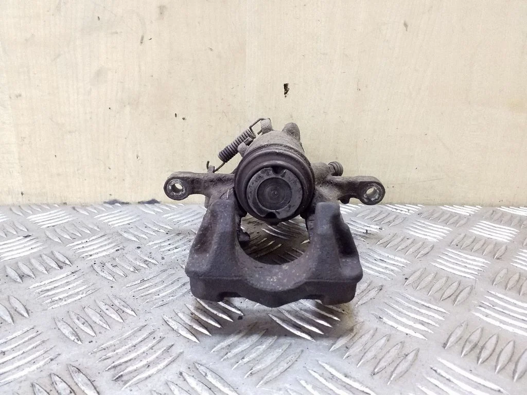 Tagumine pidurisadul 13408173