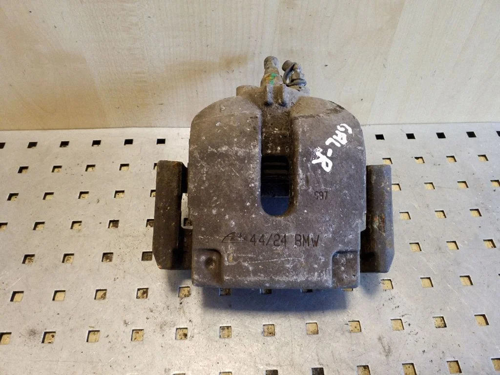 Rear brake caliper – right