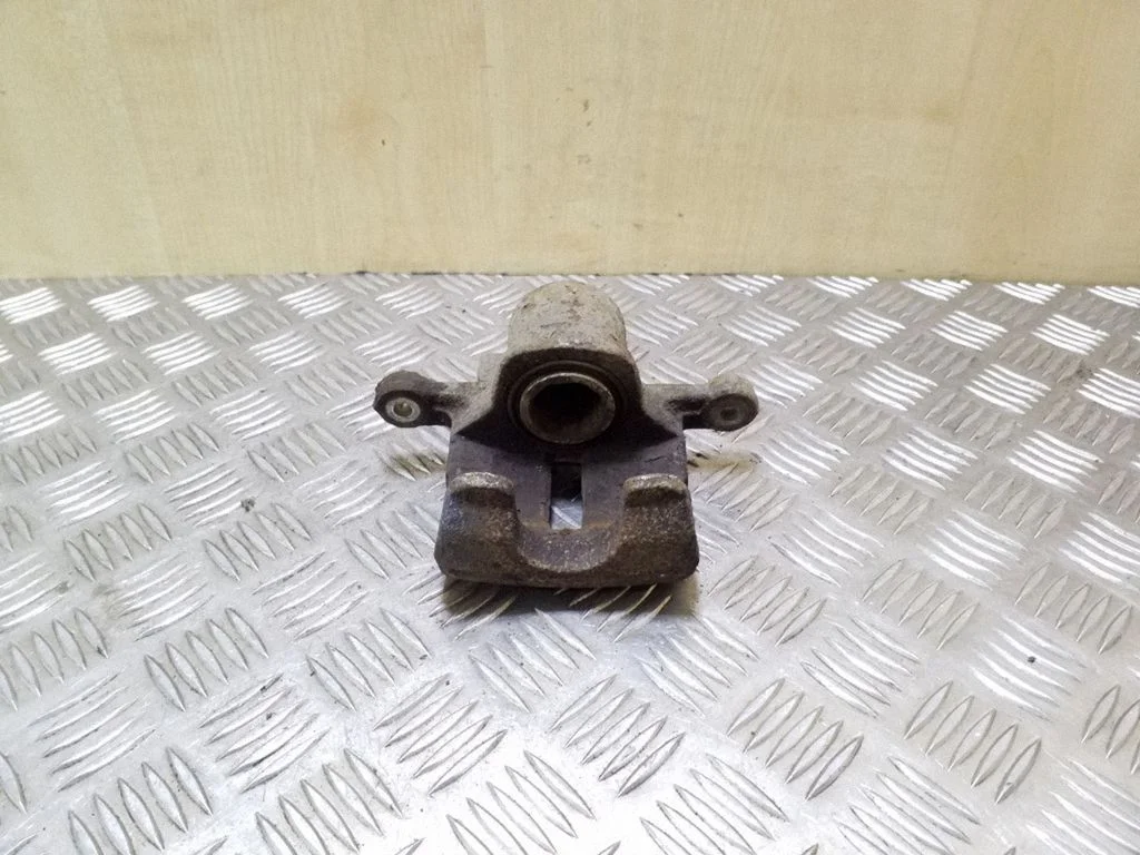 Tagumine pidurisadul – tagumine parem