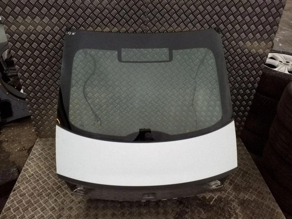 Tagaluuk (pakiruumi)