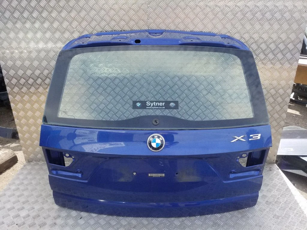 Tailgate/trunk/boot lid – rear