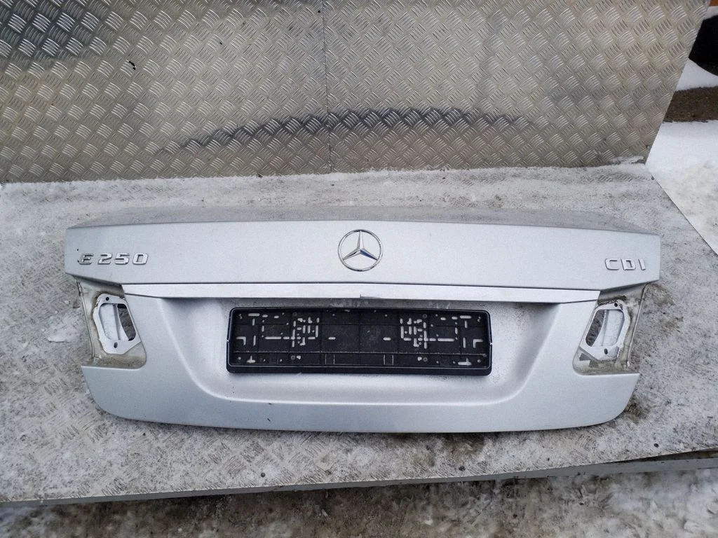 Tailgate/trunk/boot lid