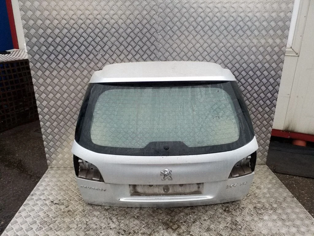 Tailgate/trunk/boot lid