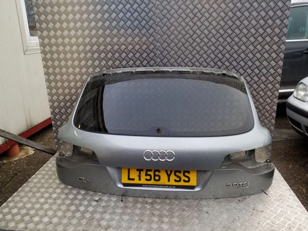 Tailgate/trunk/boot lid