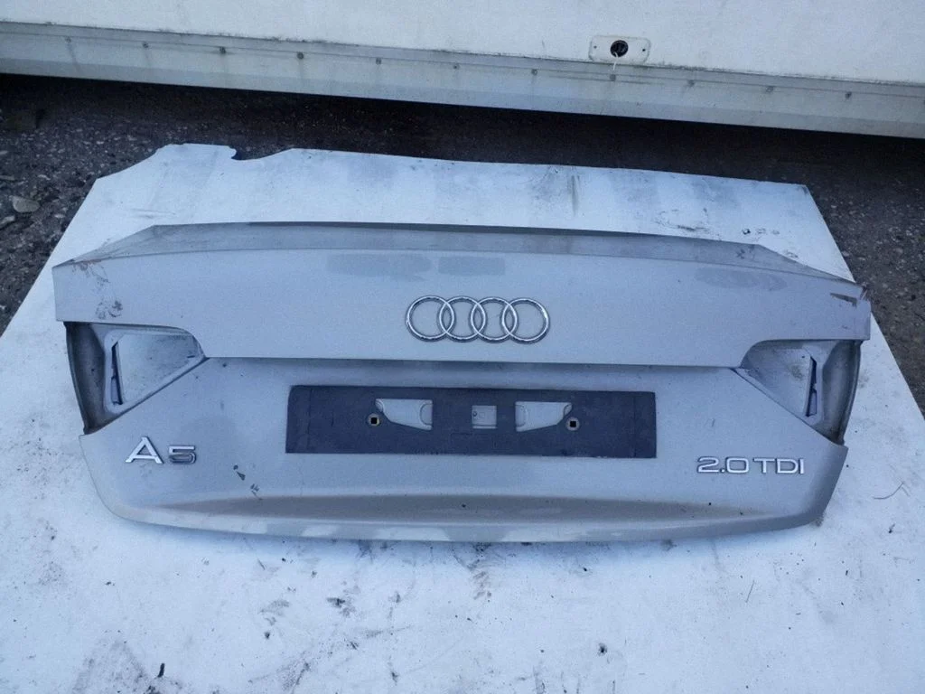 Tailgate/trunk/boot lid