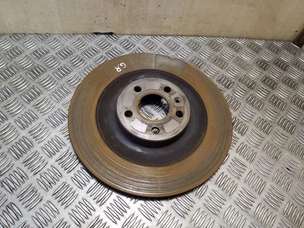 Tagumine piduriketas 31687439