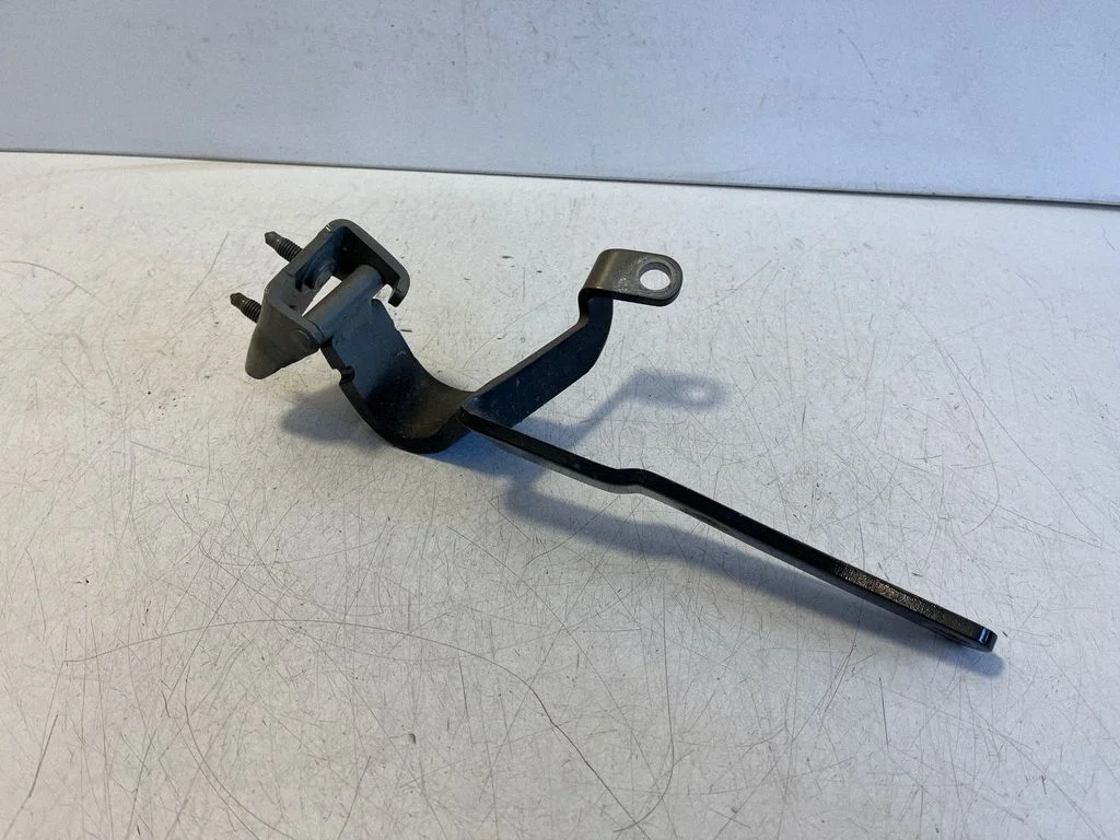 Tailgate/trunk/boot hinge – Audi A5 (2016-2024)