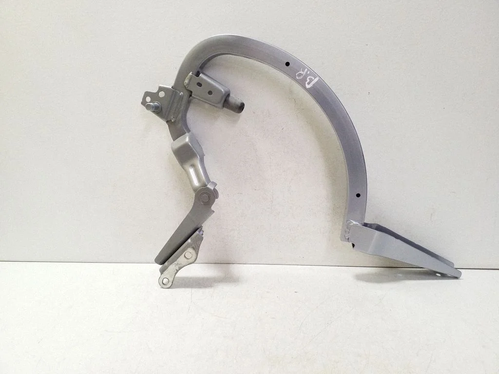 Tailgate/trunk/boot hinge 4K5827302