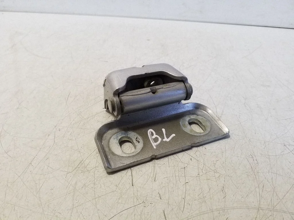 Tailgate/trunk/boot hinge – Opel Ampera (2011-), left