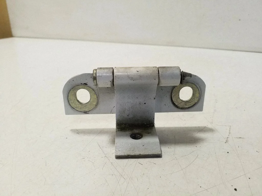 Tailgate/trunk/boot hinge 93862616