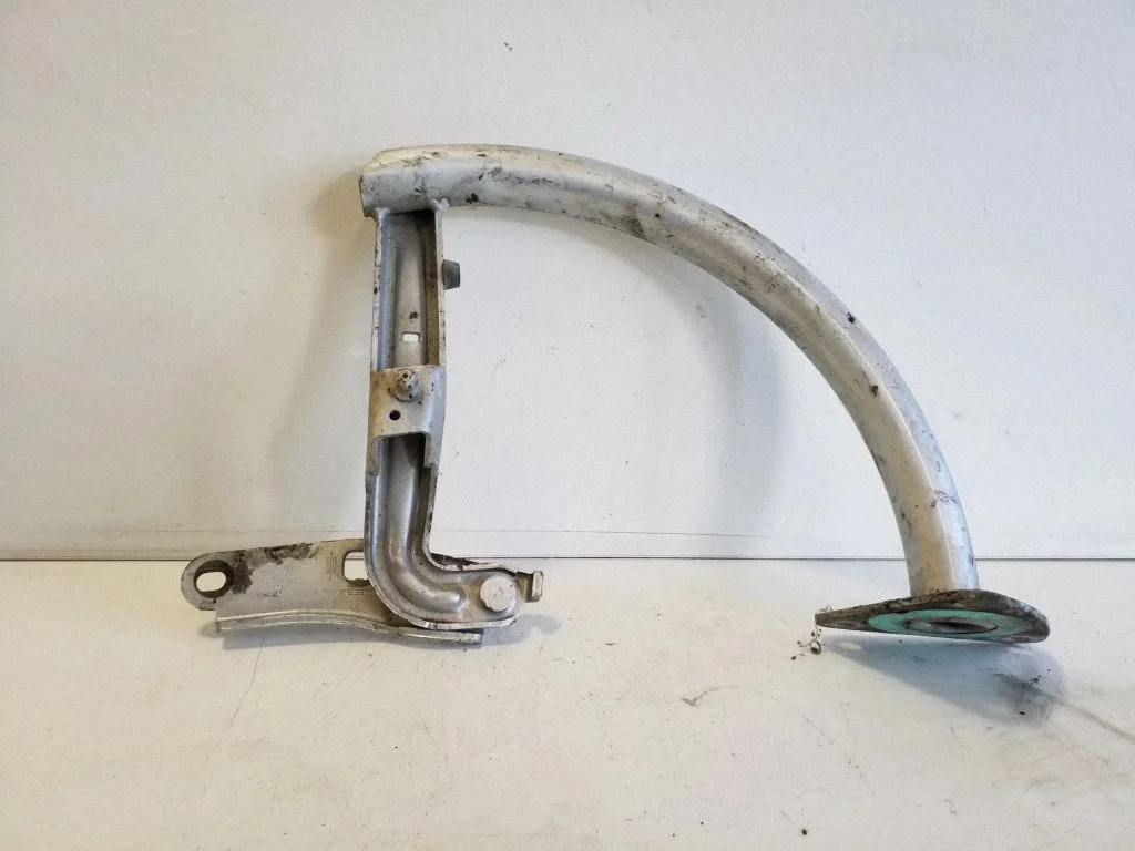 Tailgate/trunk/boot hinge 3C5827301