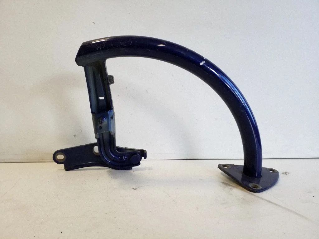 Tailgate/trunk/boot hinge 3C5827301B