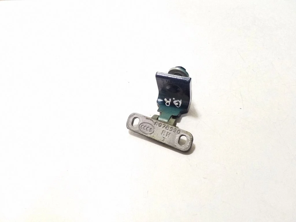 Tailgate/trunk/boot hinge 8U0827300E – Audi Q4 e-tron (2021-)