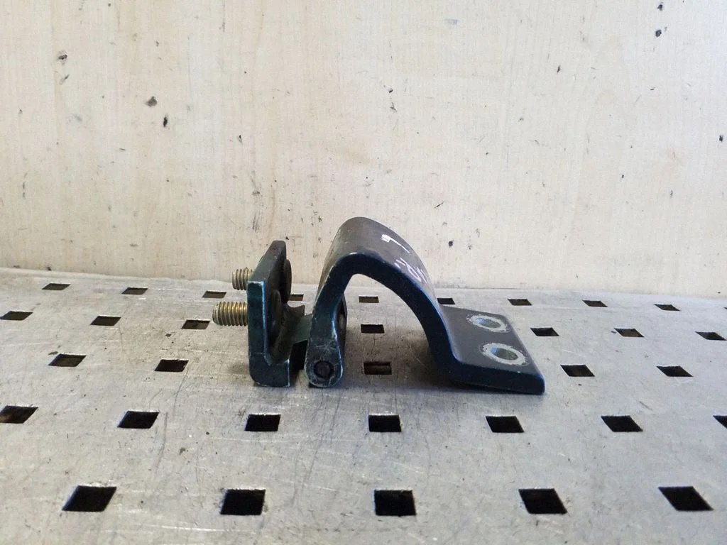Tailgate/trunk/boot hinge 4A9827299D