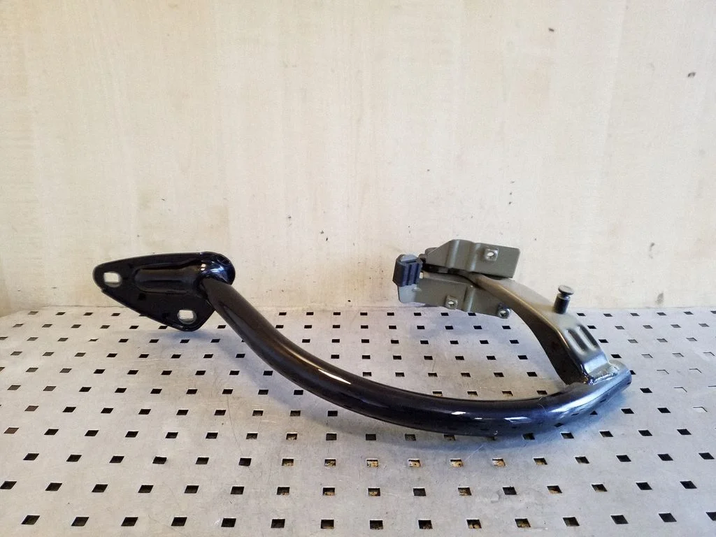 Tailgate/trunk/boot hinge 3C8827352A