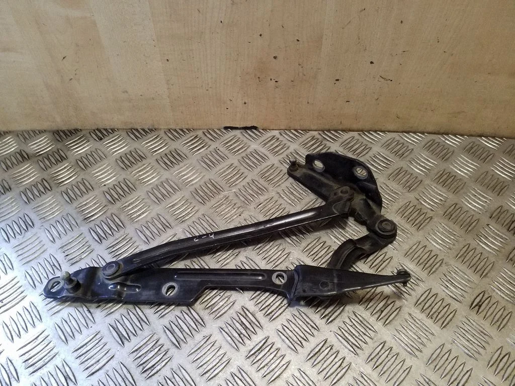 Tailgate/trunk/boot hinge 4A5827499A