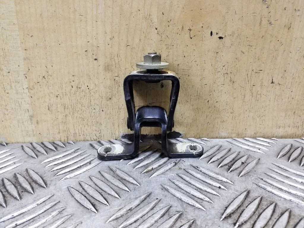 Tailgate/trunk/boot hinge 1Z5827302C