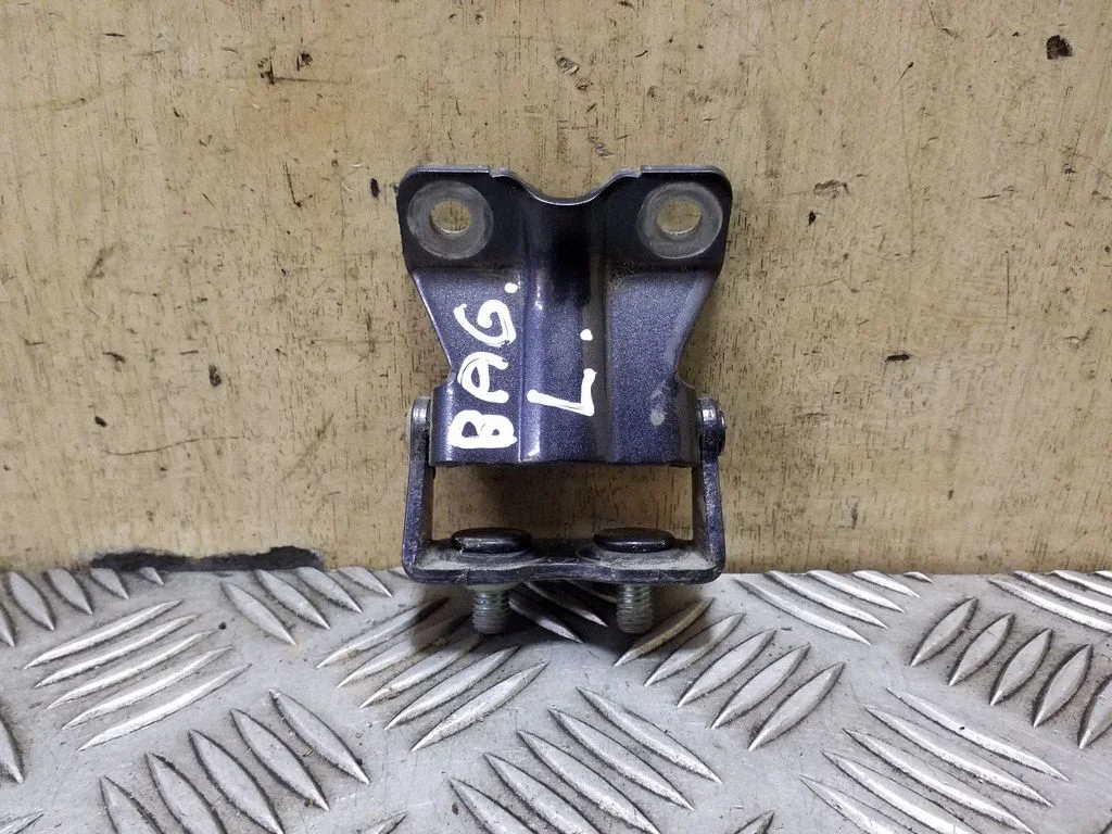 Tagaluugi hing – Subaru Outback (2009-2014), vasak