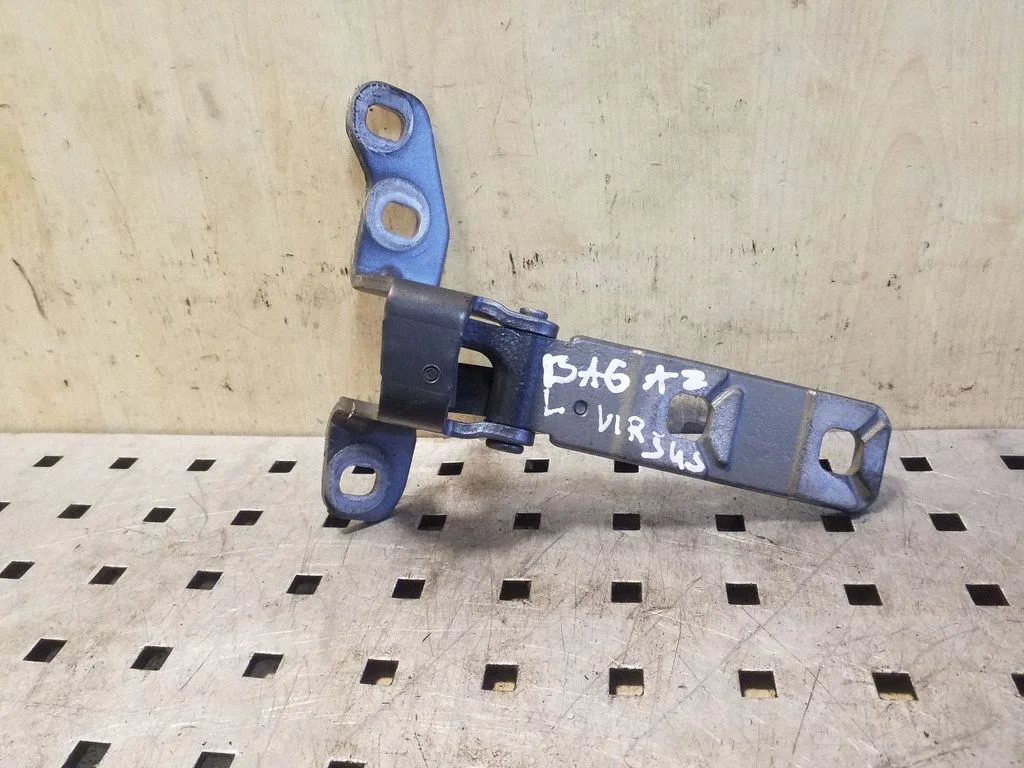 Tailgate/trunk/boot hinge – left