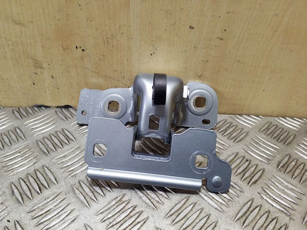 Tailgate/trunk/boot hinge – Peugeot 508 RXH (2011-2018)