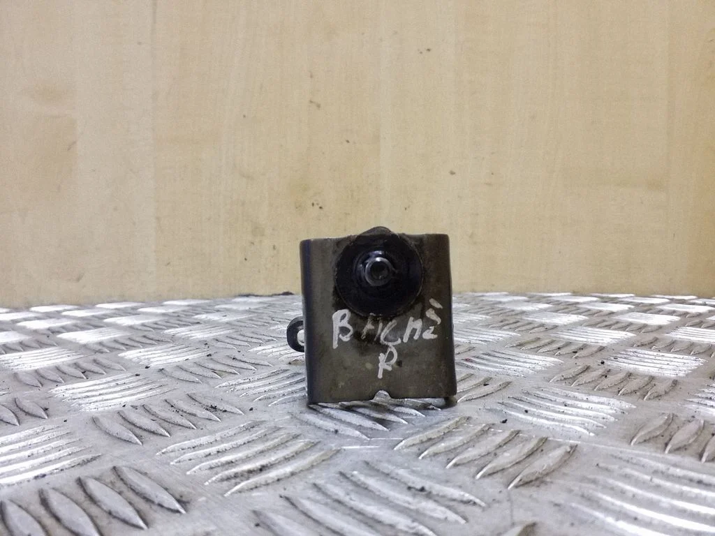 Zawiasy klapy bagażnika 5K6827301A