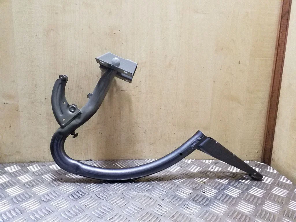 Tailgate/trunk/boot hinge 4H0827299D – Audi A8 S8 D4 4H (2010-2016)