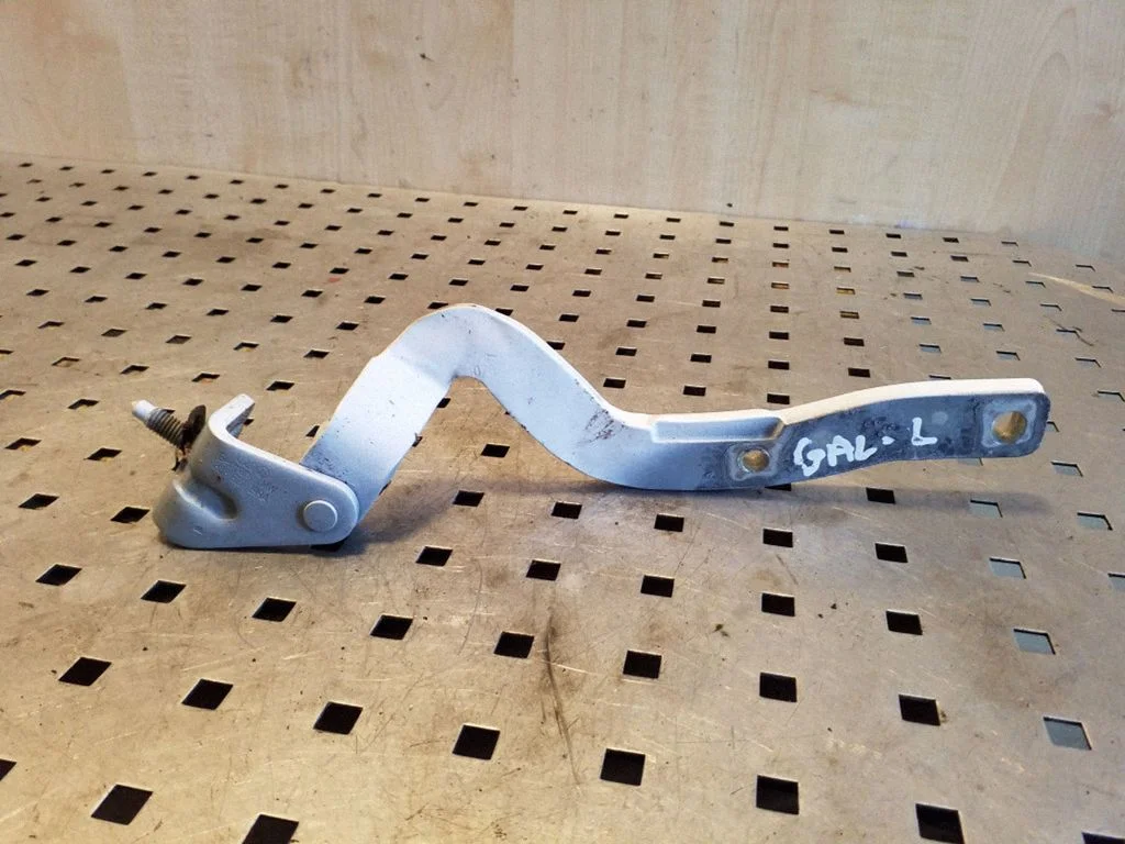 Tailgate/trunk/boot hinge 8J8827299A