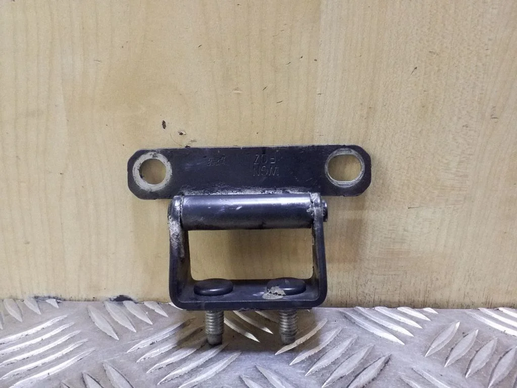 Tailgate/trunk/boot hinge – KIA Sportage (2011-2016)