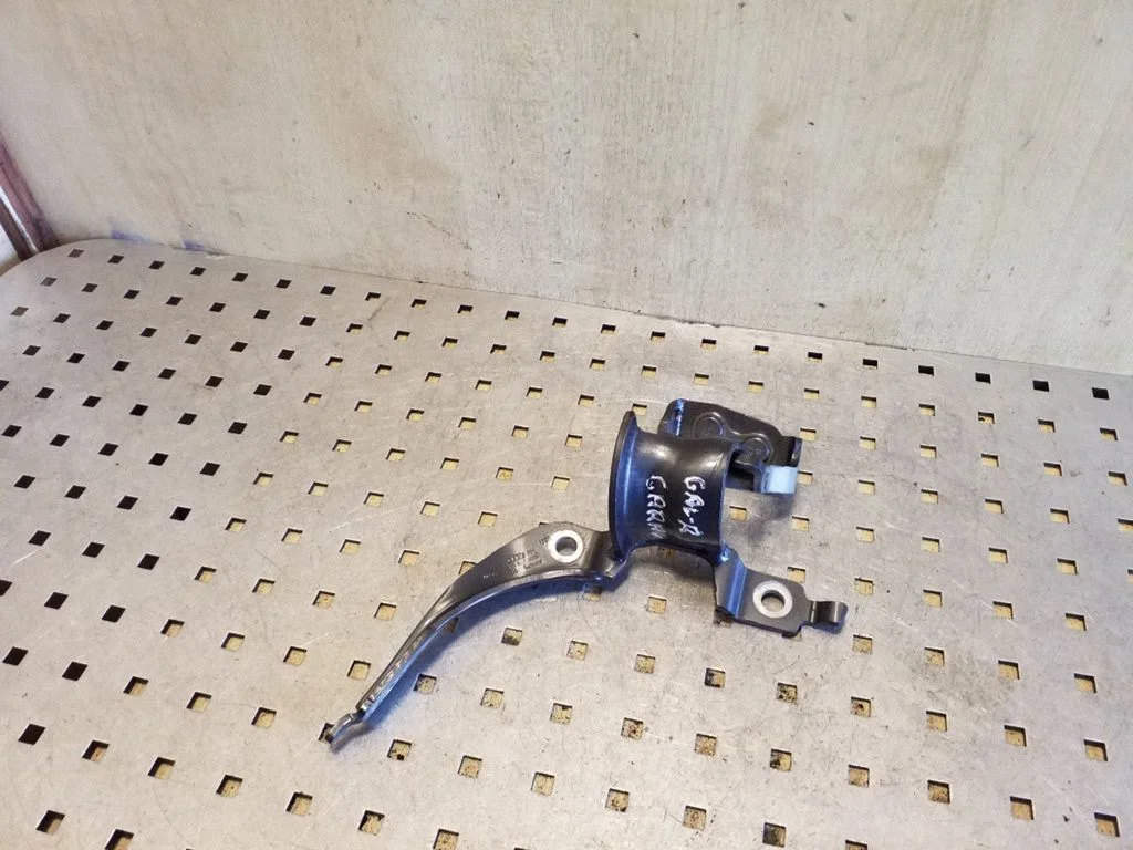 Tailgate/trunk/boot hinge 8E9827300E