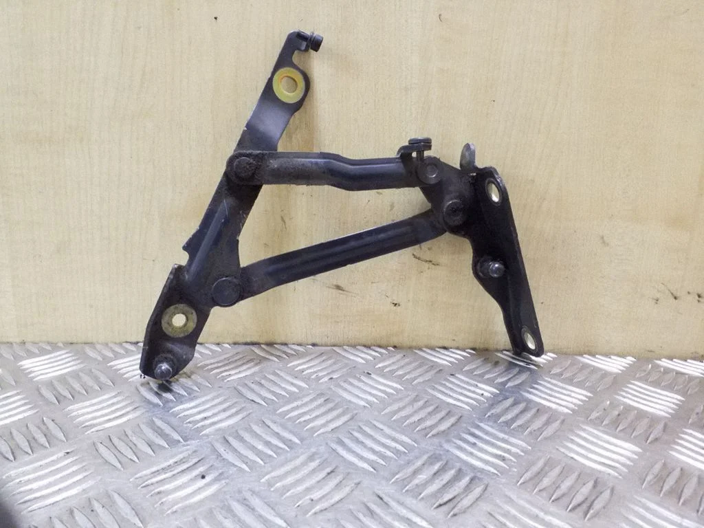 Tagaluugi hing – Mazda 3 I (2003-2006), tagumine parem