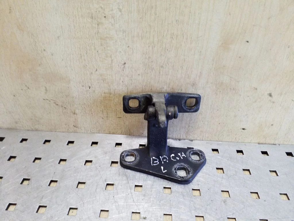 Tailgate/trunk/boot hinge 8402183