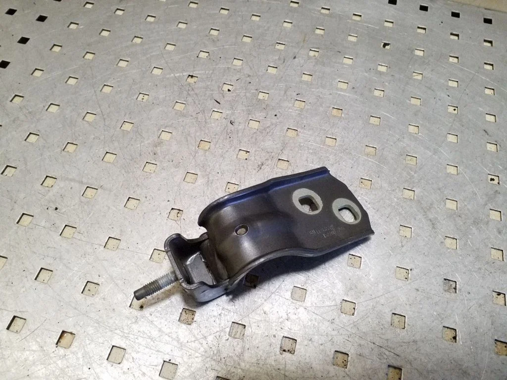 Tailgate/trunk/boot hinge 13246569