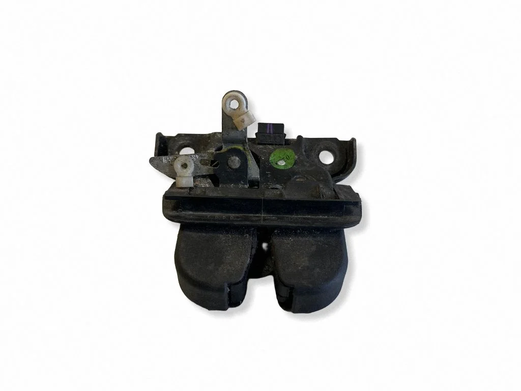 Tailgate/trunk/boot lock/catch/latch 4B9827520
