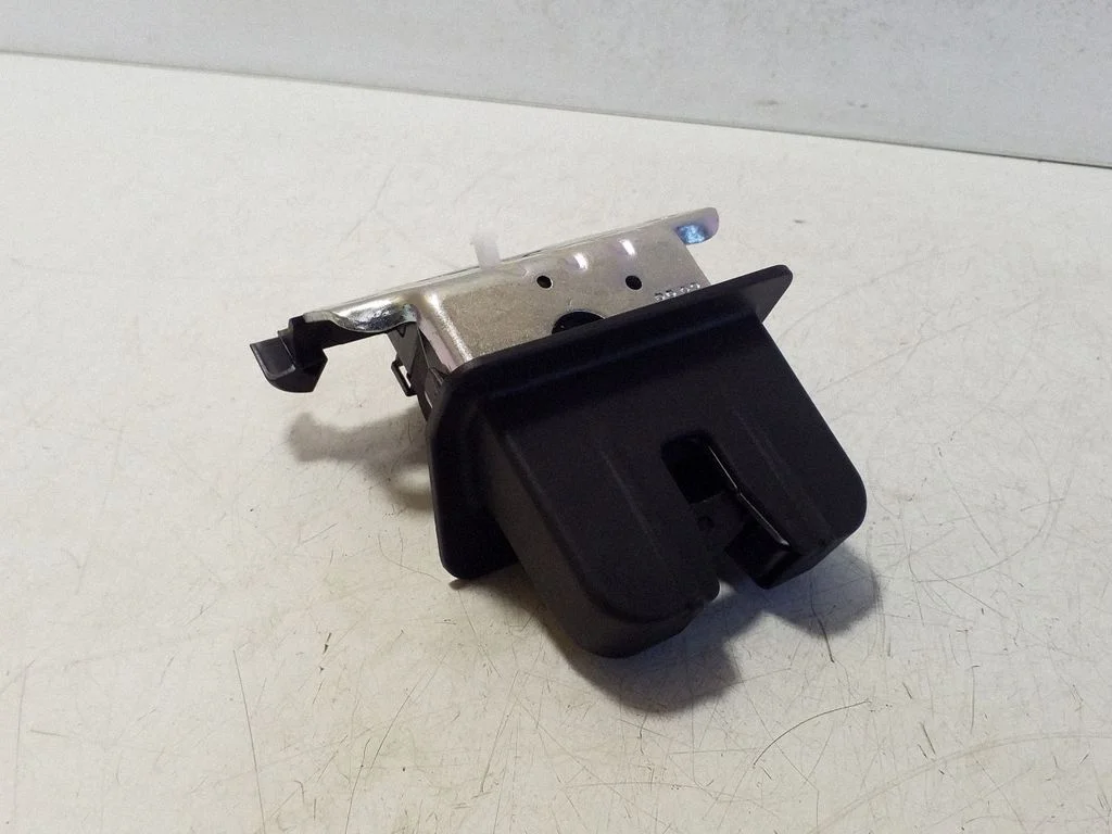 Tailgate/trunk/boot lock/catch/latch 8W0827503