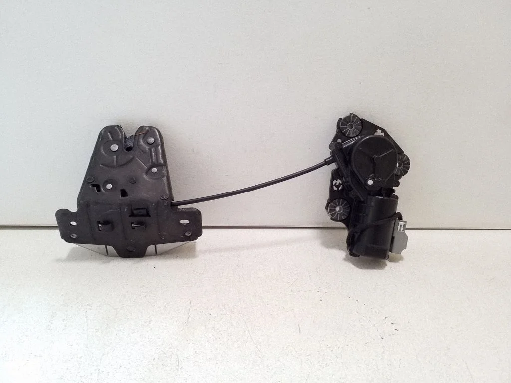 Tailgate/trunk/boot lock/catch/latch 32394631