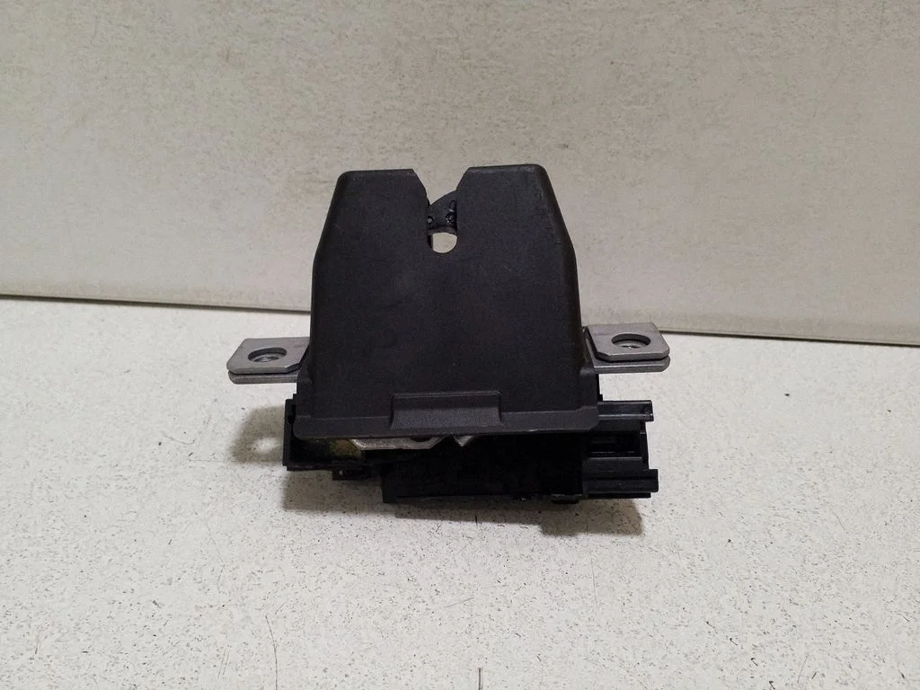 Tailgate/trunk/boot lock/catch/latch GJ547843102AA