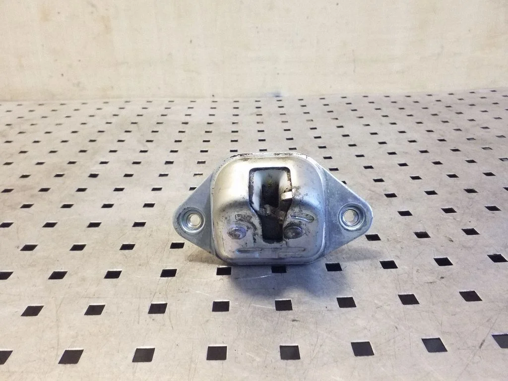 Tagaluugi lukk – Subaru Outback (2009-2014)