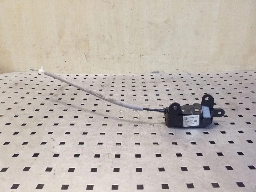 Tailgate/trunk/boot lock/catch/latch 988586105