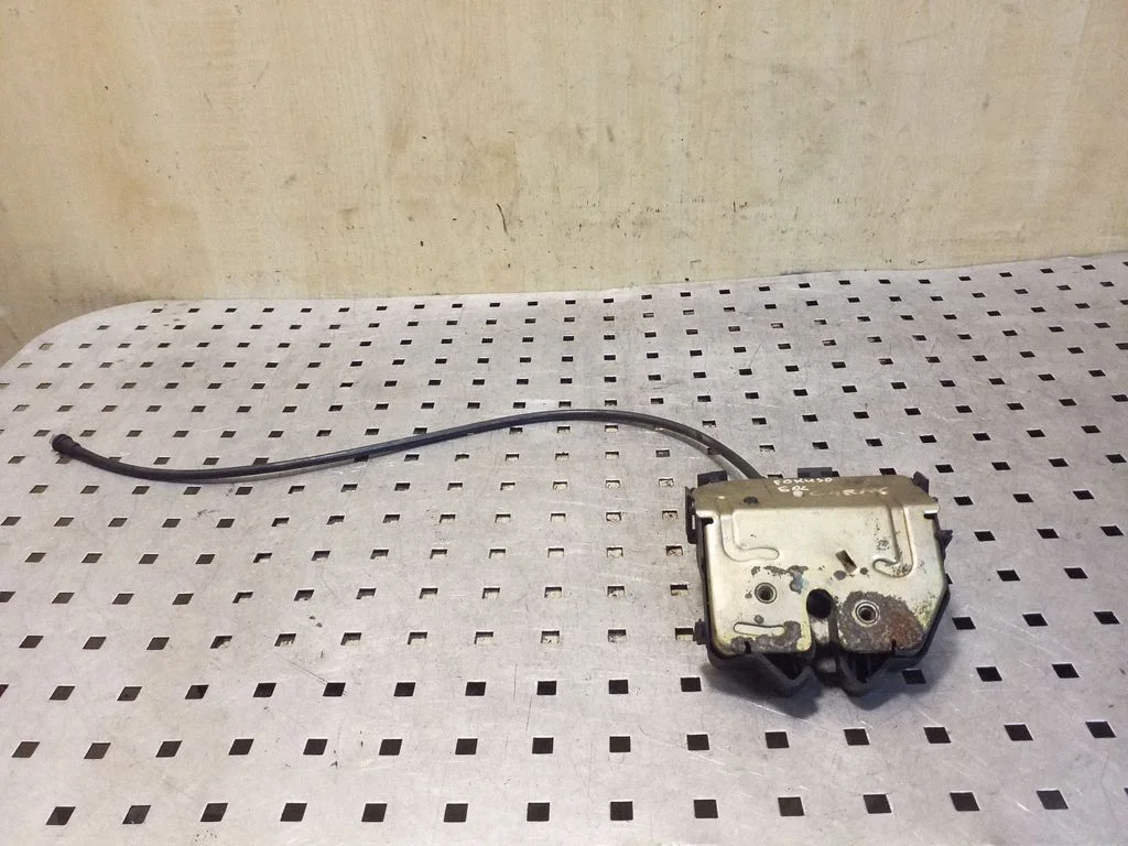 Tagaluugi lukk XS4143102 – Ford Focus (1998-2004)
