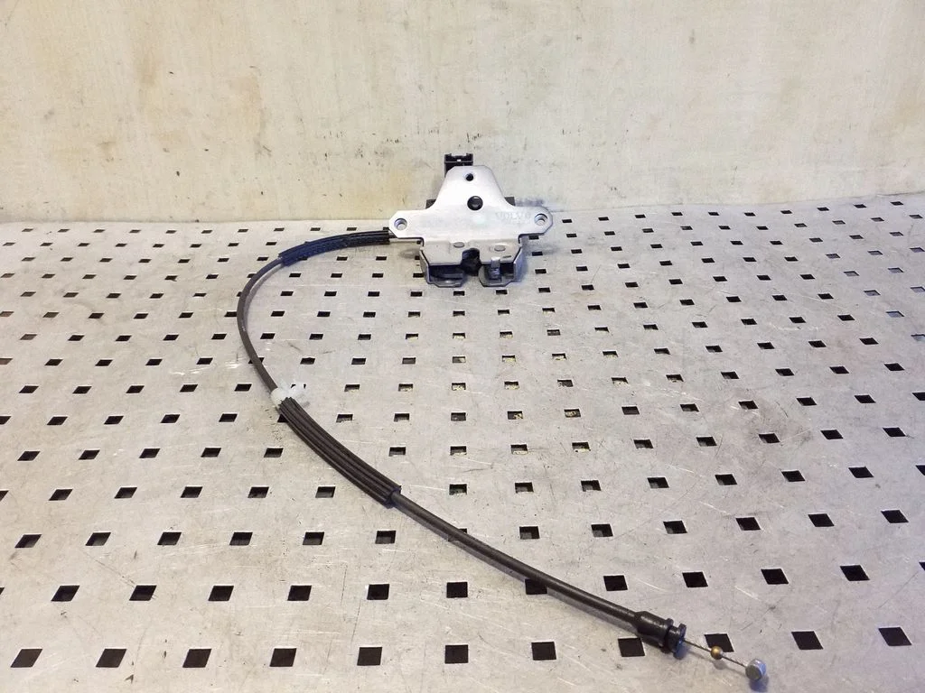Tailgate/trunk/boot lock/catch/latch – Volvo S60 (2005-2010)