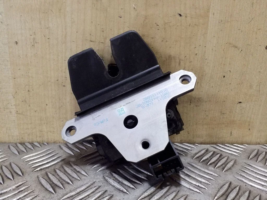Tagaluugi lukk 8M51R442A66AC – Ford Focus (2010-2017)