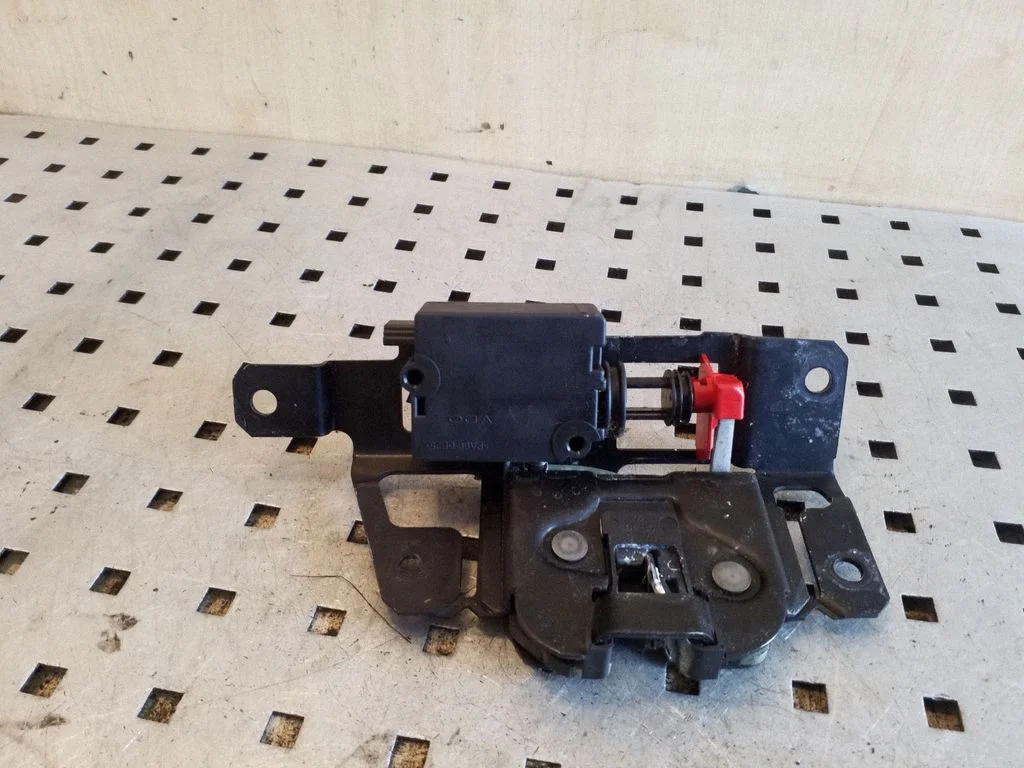 Tailgate/trunk/boot lock/catch/latch 51247201561