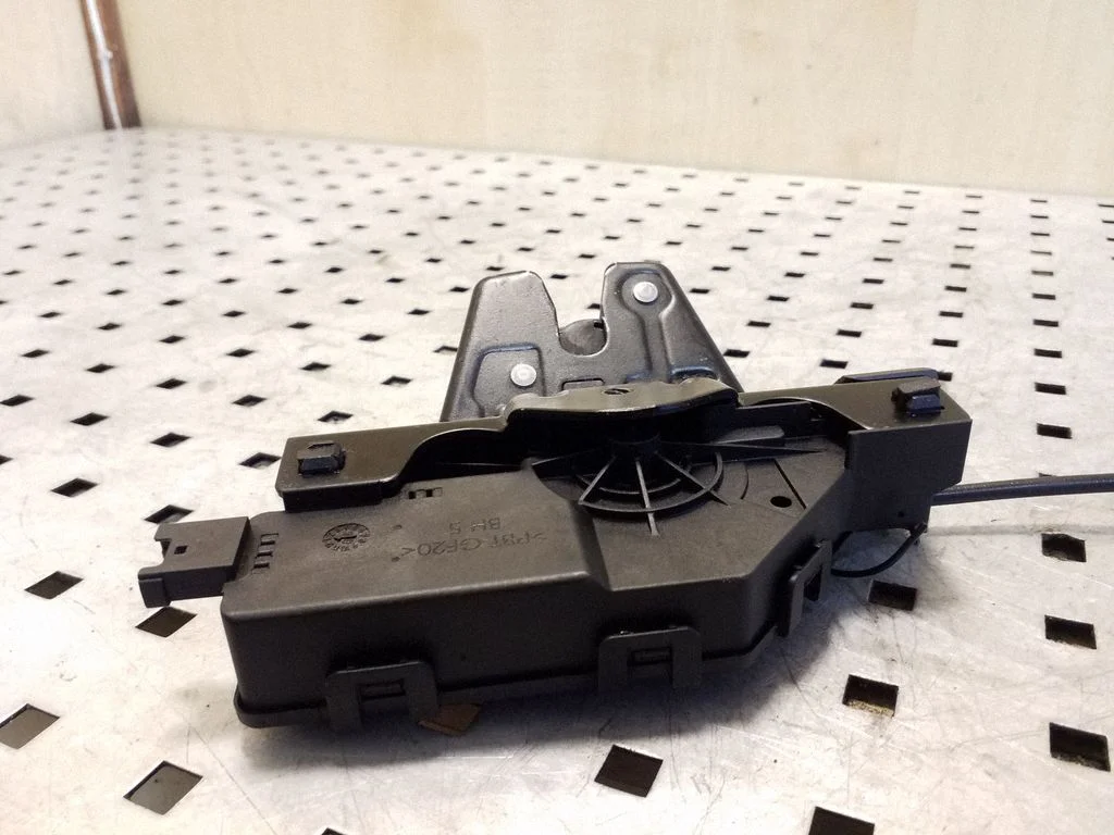 Tailgate/trunk/boot lock/catch/latch 7840617