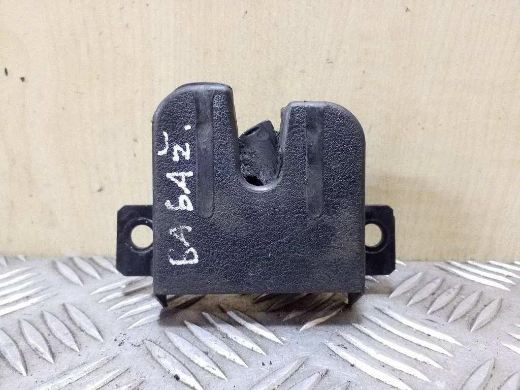 Tailgate/trunk/boot lock/catch/latch 1J9827505
